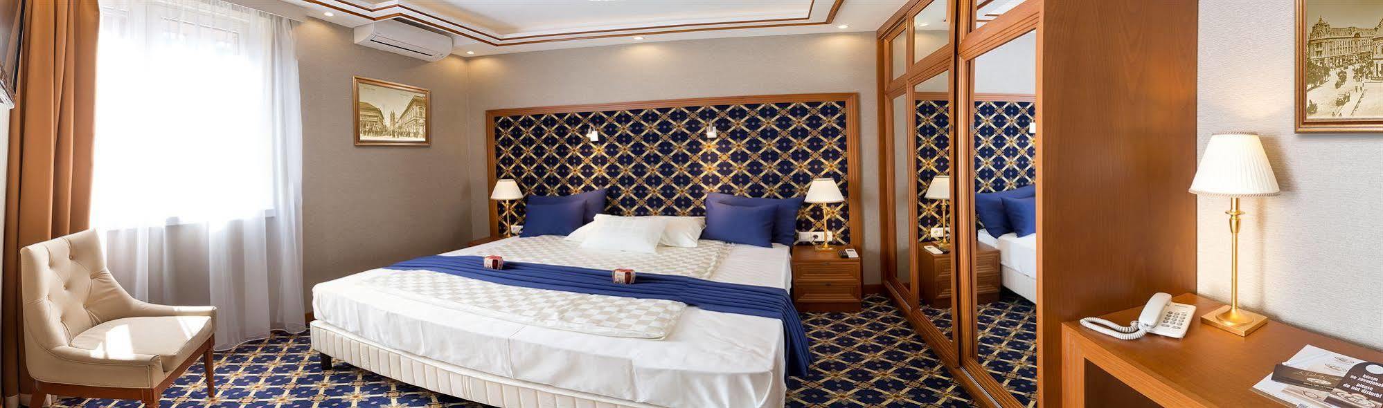 Hotel Central Nyiregyhaza Bagian luar foto